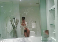 Rihanna hacked Pics - N