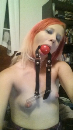 Horny slave for April 25 - N