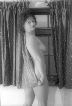 Yvonne Naked in black and white - N