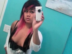 Hot Ebony Babe With Huge Tits Teasing On Cam