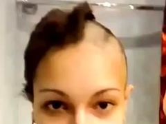 girl-friend-shaves-her-had-all-the-way-bald
