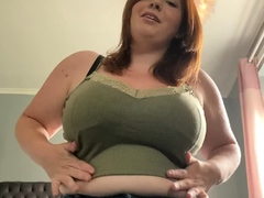 milf-with-big-boobs-enjoying-herself-on-cam