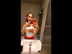 cute-amateur-webcam-teen-girl-toying-pussy-on-webcam